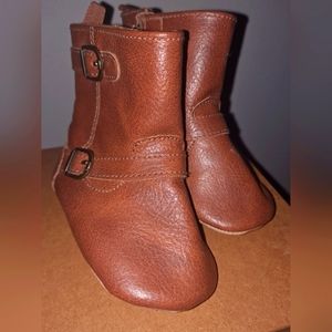 Adorable 6-12 mo baby boots by Old Navy